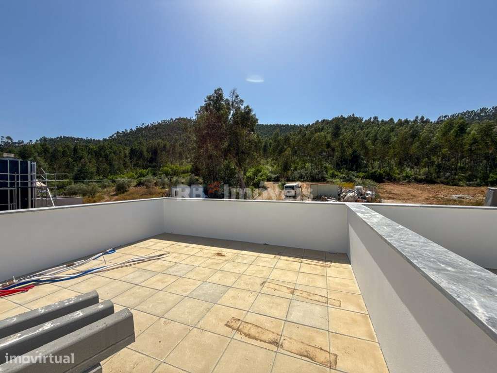 Moradia Nova T3, Vista Rio - Urbanização Martinela, Ferreira do Zêzere-10