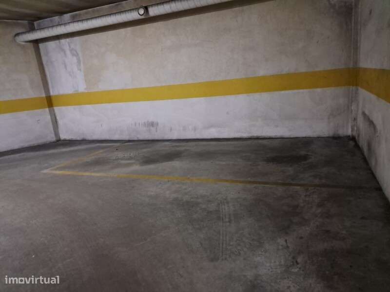 Comprar Lugar de Garagem em São João da Madeira - Grande imagem: 2/4
