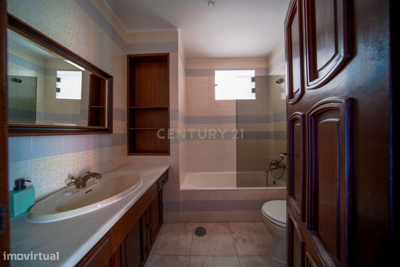 Quinta o Bom Porto | Moradia de Autor com Piscina e Adega – Monte Alto-17