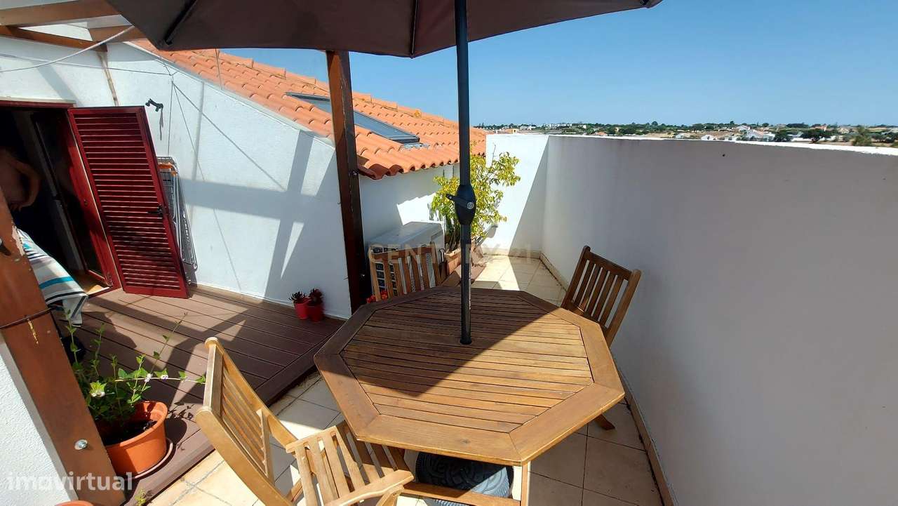 T5 Duplex em Alcochete | Vista Rio | Terraço Panorâmico-30