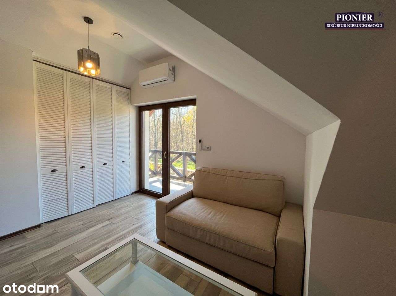 Komfortowy Dom Parterowy Z Poddaszem Użytkowym-14