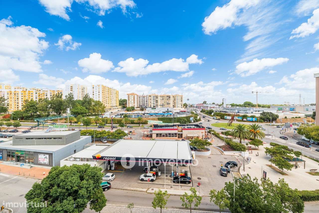 Apartamento T3, com áreas amplas, em Setúbal-50