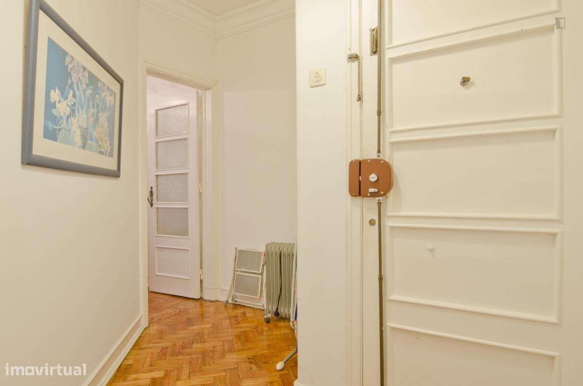 Quarto - localizado em Arroios Lisbon - Grande imagem: 3/6