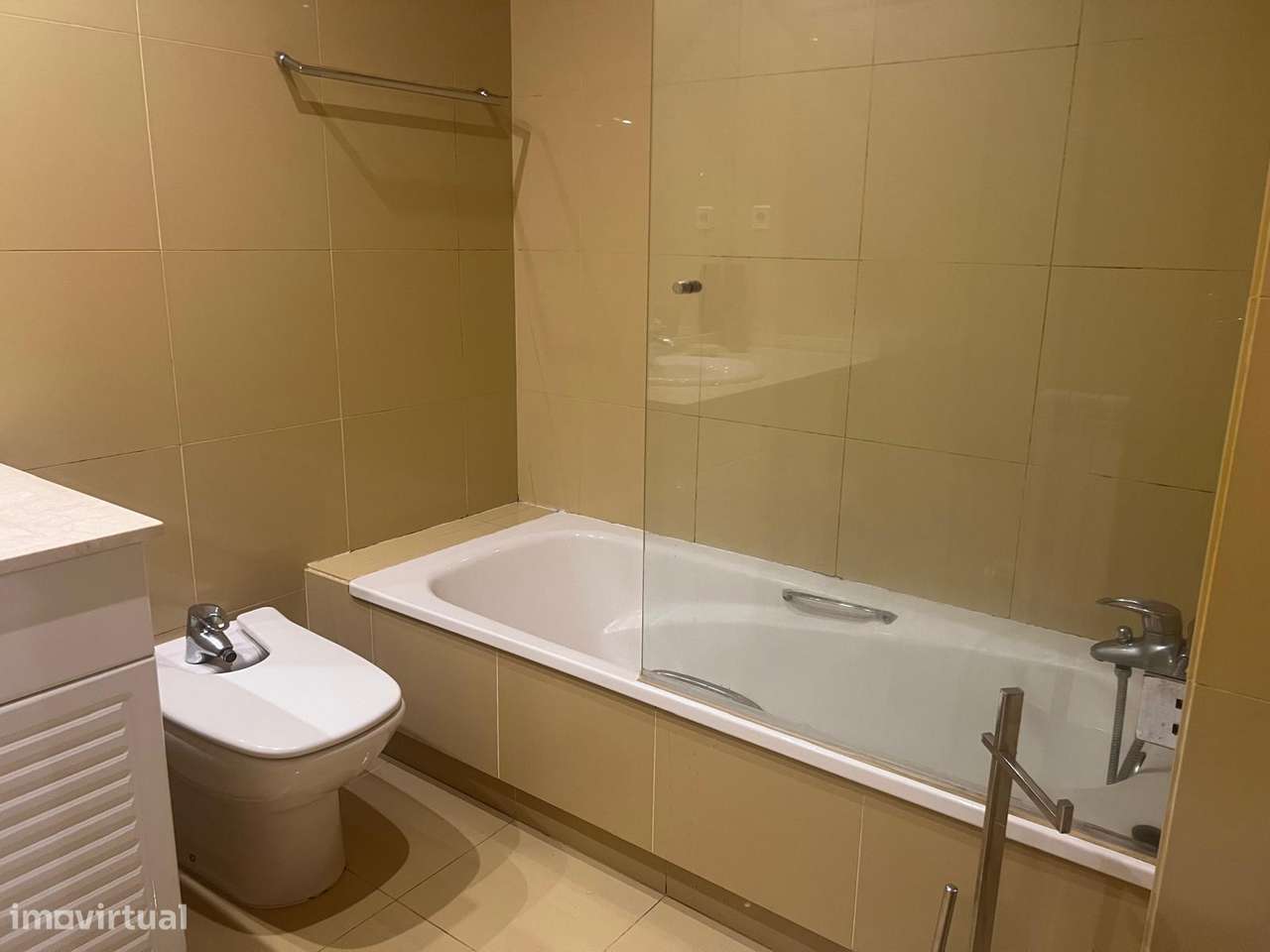 T2 luxuoso próximo da praia-15