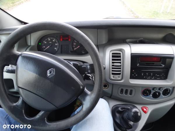 Renault Trafic - 21