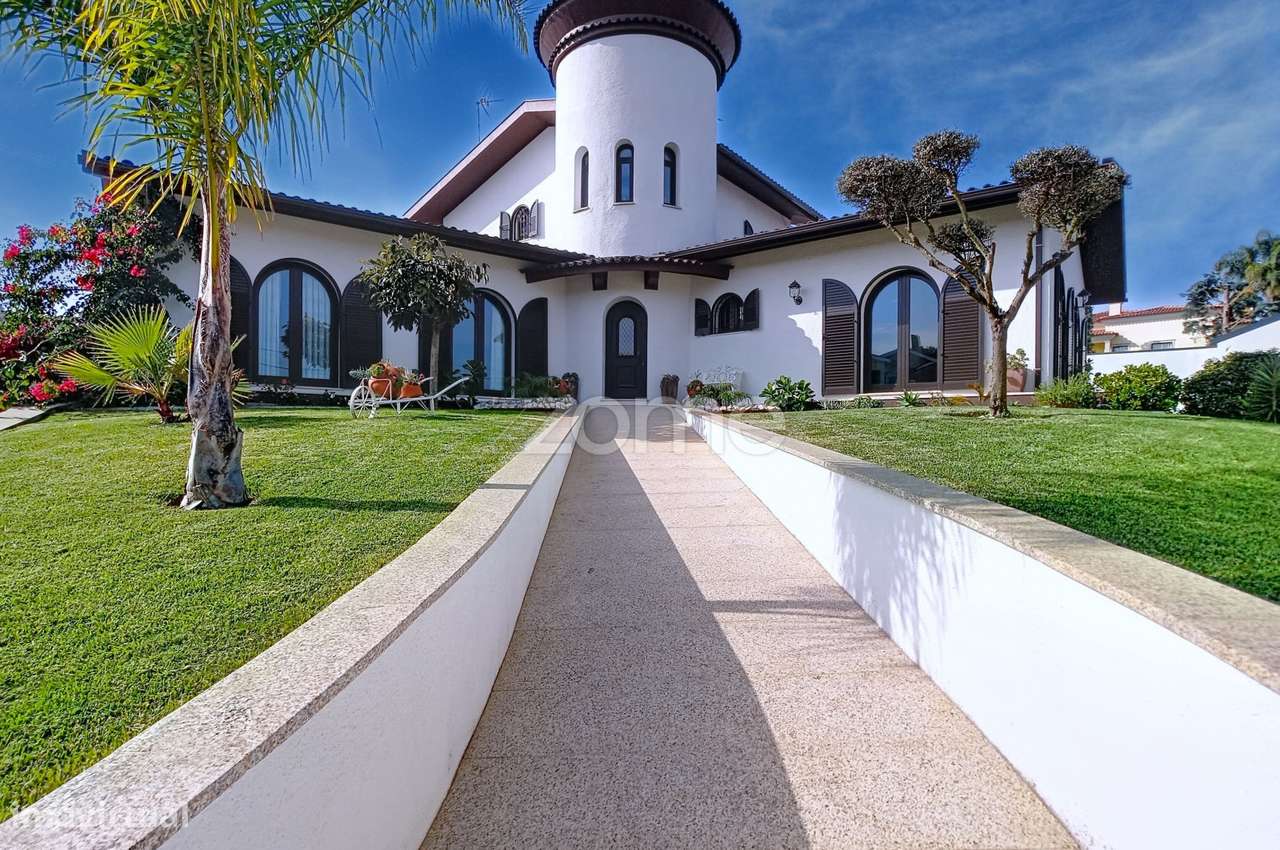 Moradia T5 com jardim e cave em Oiã - Grande imagem: 4/39