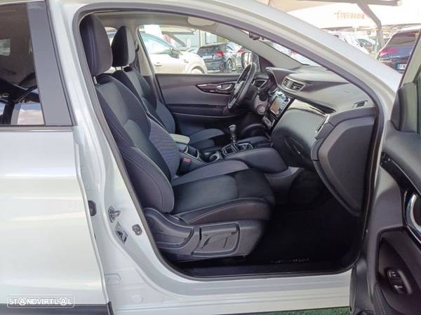 Nissan Qashqai 1.5 dCi N-Connecta J18 - 51