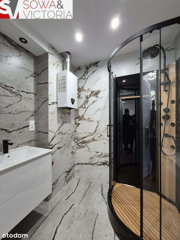 Trzypokojowe mieszkanie z dużym balkonem.-6