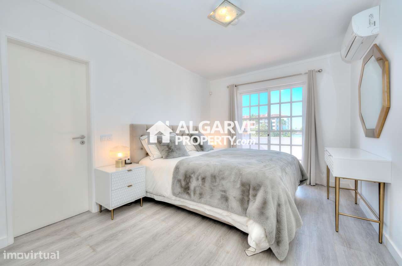 Moradia T3 totalmente Renovada  num Condomínio Privado em Vilamoura, A - Grande imagem: 4/41