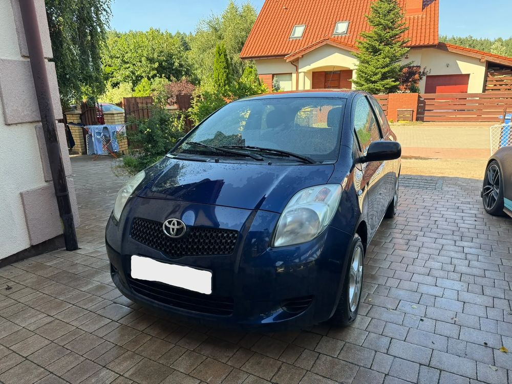 Toyota Yaris II (2005-2011) 1.0 Luna 2006
