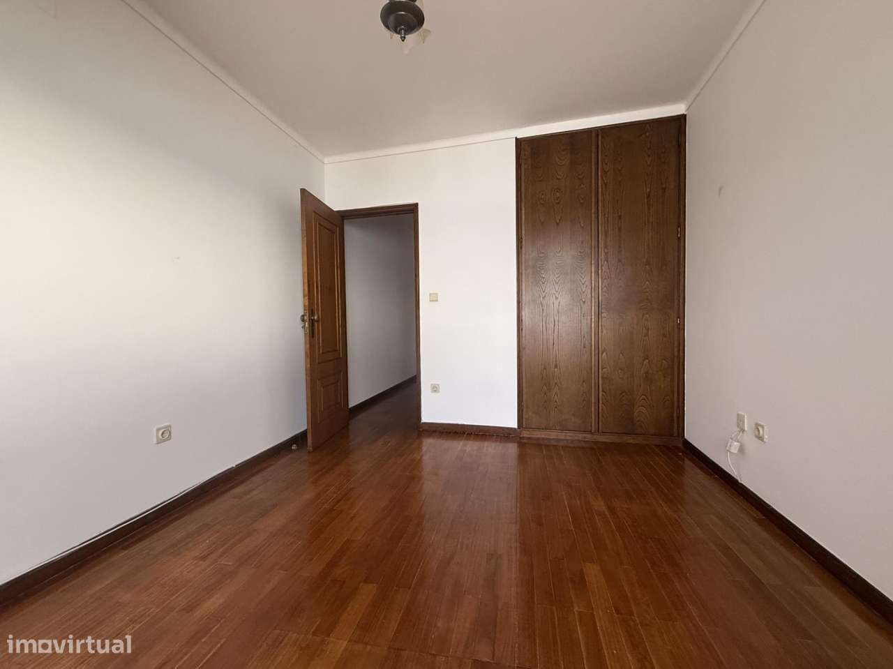 Apartamento T4 Duplex - Avenida dos Banhos (1ª Linha Mar)-19