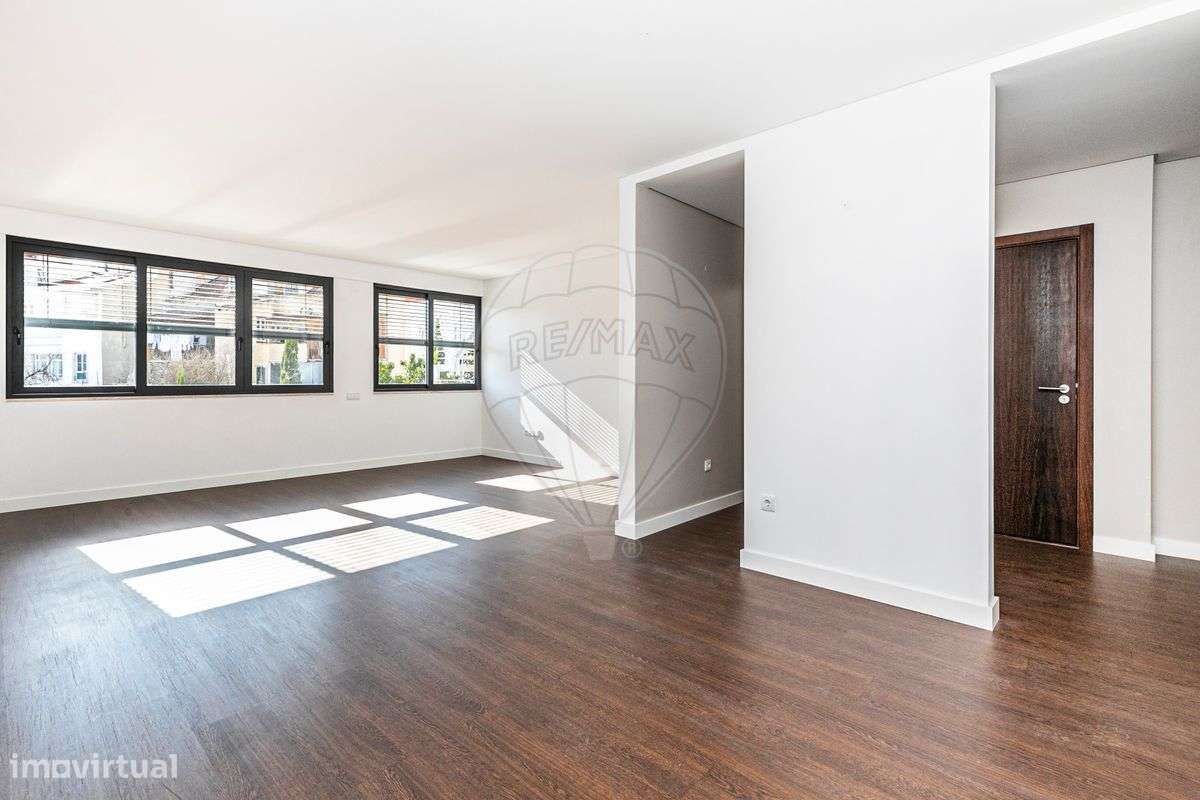 Apartamento T2 para arrendamento - Grande imagem: 2/39