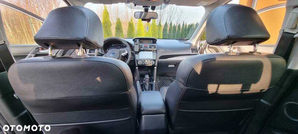 Subaru Forester 2.0 XT Platinum Lineartronic - 18