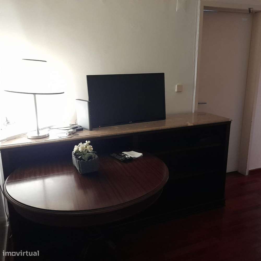 Quarto - localizado em Carnide Lisbon - Grande imagem: 5/9