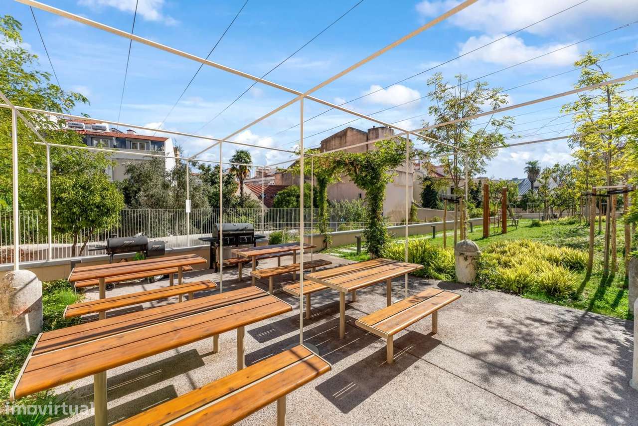 Apartamento T3 com piscina, Lisboa-23