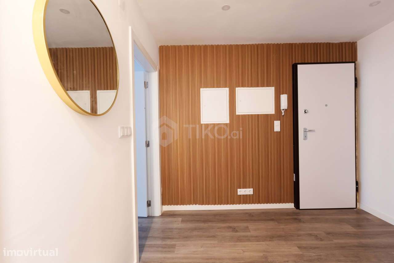 APARTAMENTO T3  – 100 m²  COMPLETAMENTE RENOVADO - Grande imagem: 4/28