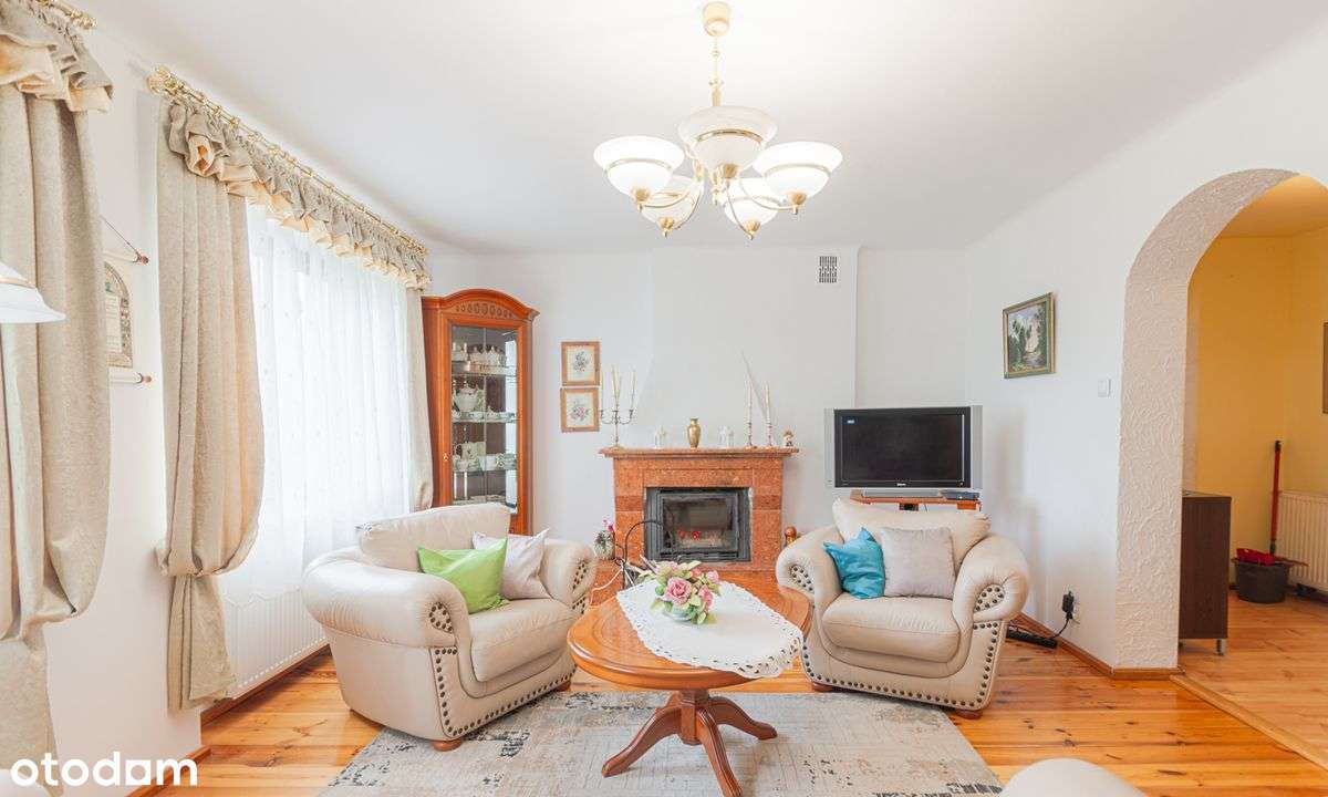 Duży dom 220m2 z pięknym ogrodem (działka 11 ar)-9