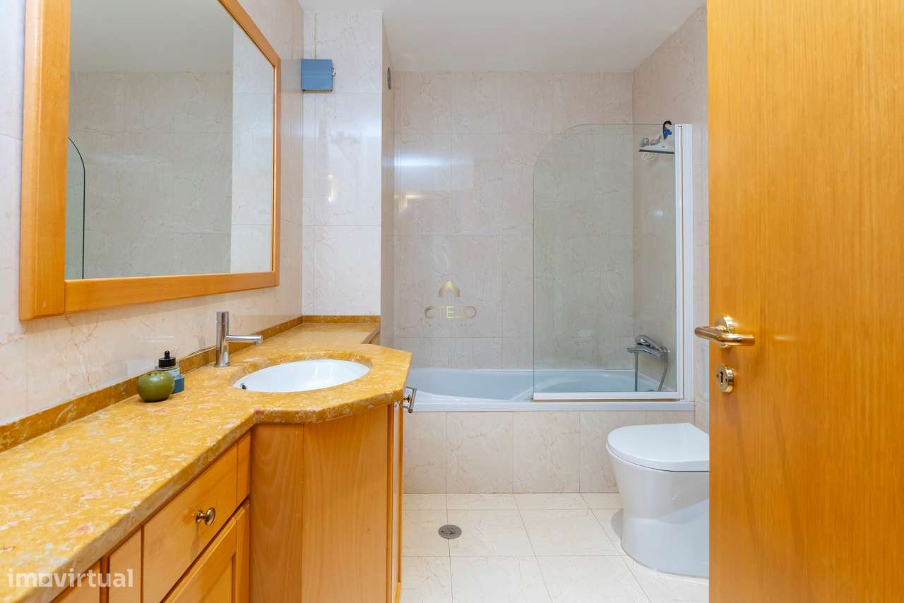 Maravilhoso T2 no coração da Bobadela - Grande imagem: 5/28