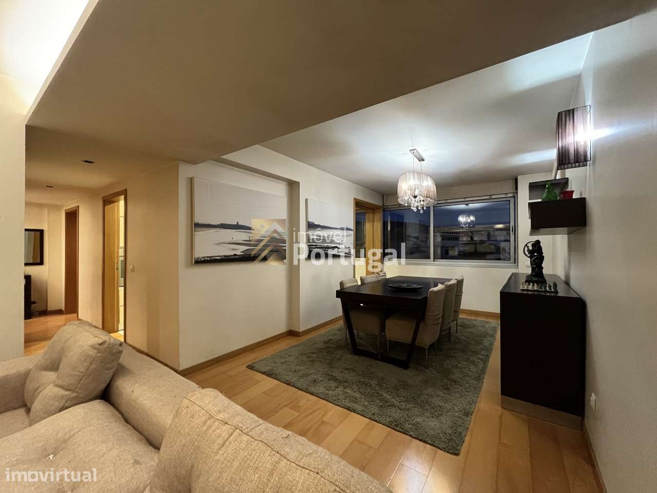 T4 remodelado, mobilado e equipado em plena Avenida - Grande imagem: 5/23