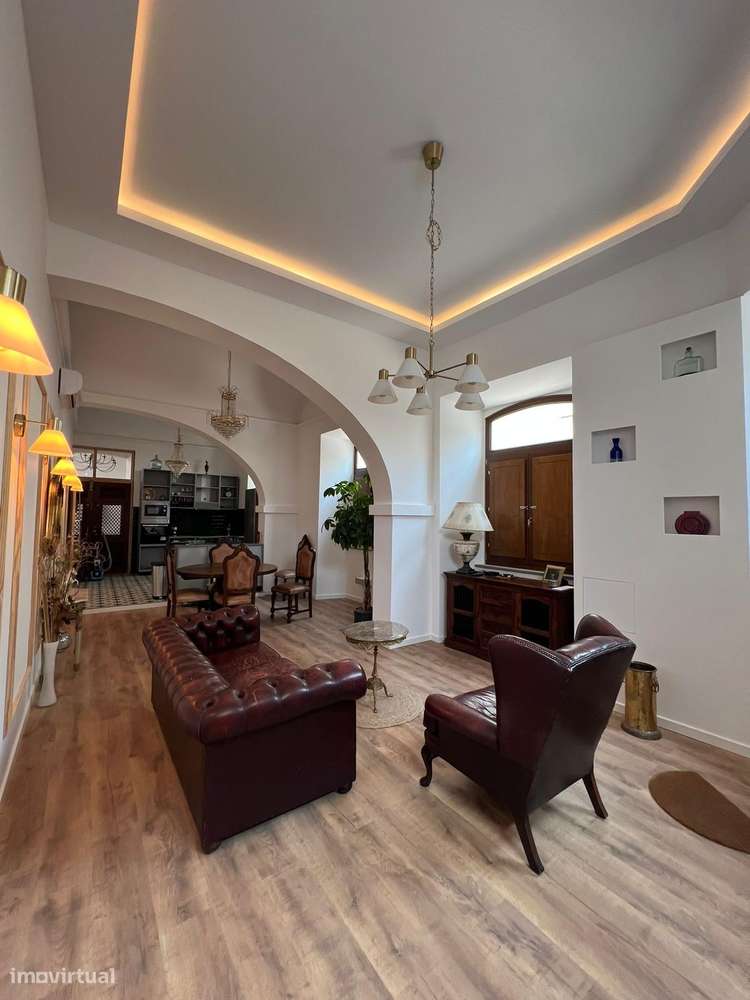 Moradia tradicional totalmente renovada no coração de Olhão - Grande imagem: 4/16