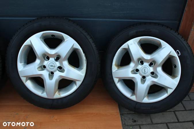 FELGI STALOWE STRUKTURALNE DEKLE OPONY OPEL ZAFIRA A B ASTRA H MERIVA B VECTRA C SIGNUM R16 205/55 5X110 - 2