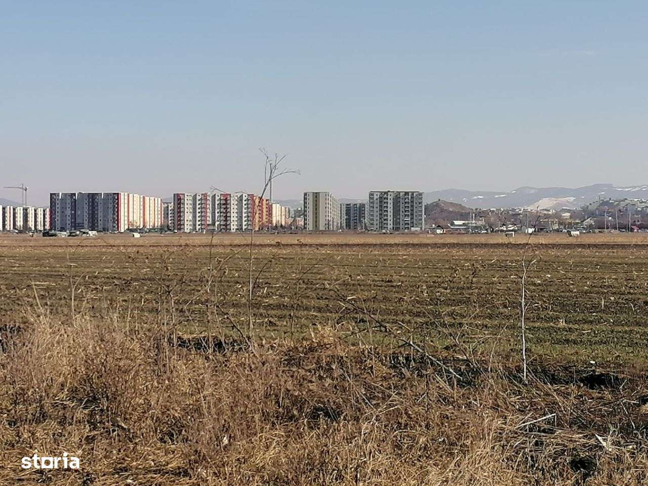 Teren intravilan cu PUZ pentru P+9E si functiuni complementare. - Imagine principală: 3/5