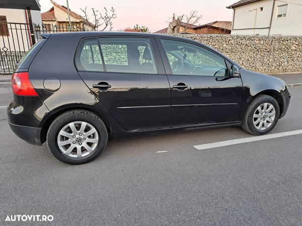 Volkswagen Golf 1.6 Highline - 3