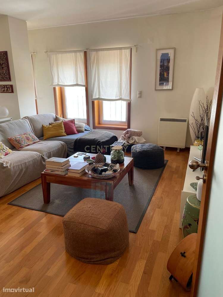 Apartamento T3 com 2 Garagens e Arrecadação em Telheiras - Grande imagem: 4/21