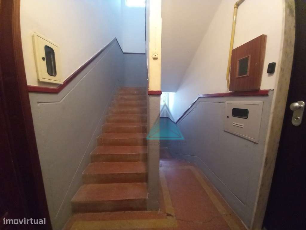 T1 Baixa da Banheira - Totalmente Remodelado - Grande imagem: 5/5