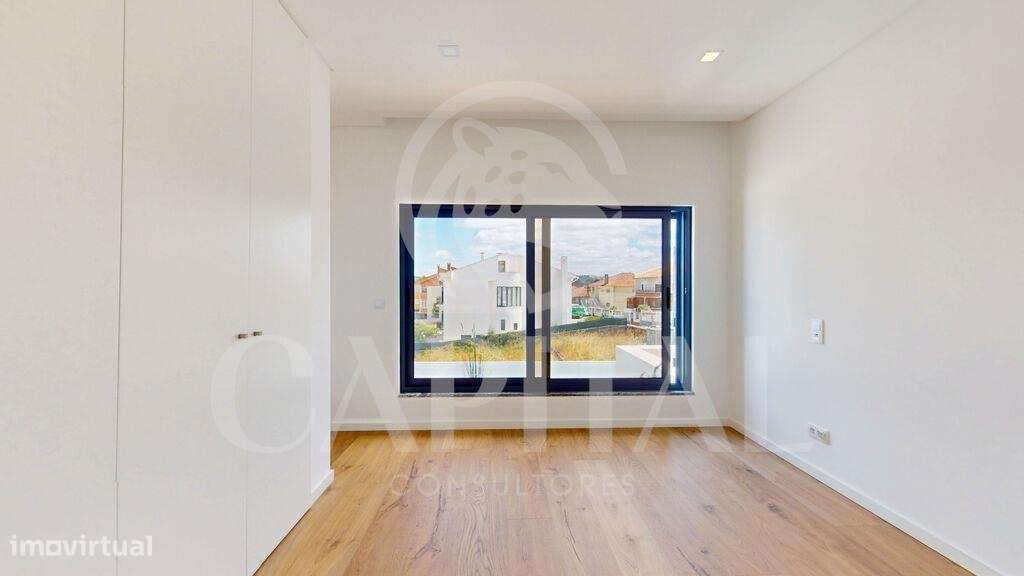 Magnífica Moradia T4 com Piscina e Terraço, em condomínio fechado-24