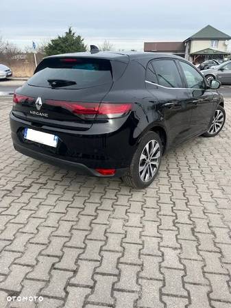 Renault Megane ENERGY TCe 140 EDC BOSE EDITION - 3