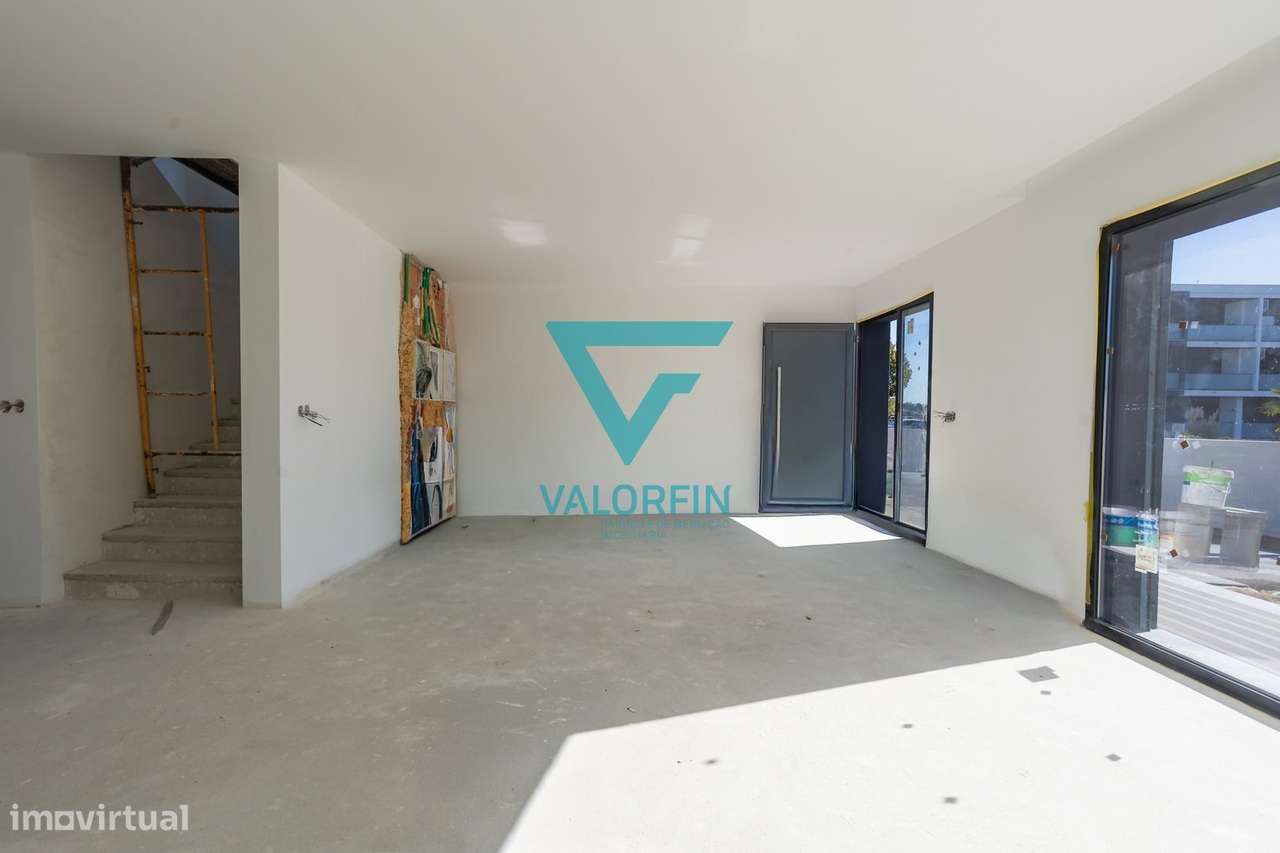 MoradiaT4 NOVA | Barosa - Leiria-3