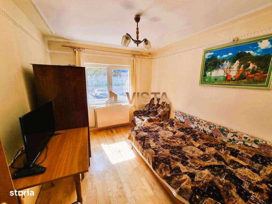 Apartament 3 camere, 2 bai, decomandat. Zona Racadau,Parcul Trandafiri - Imagine principală: 2/9