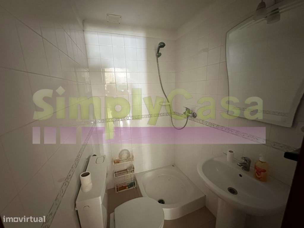 Moradia T2 + Espaço Comercial - CANHA-19