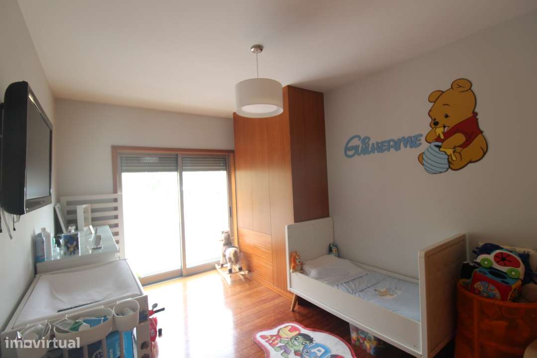 Apartamento T3 em São João de Ver com garagem fechada 3 viaturas-18