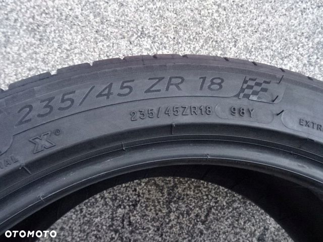 235/45/ZR18 98Y MICHELIN PILOT SPORT 4 - 6