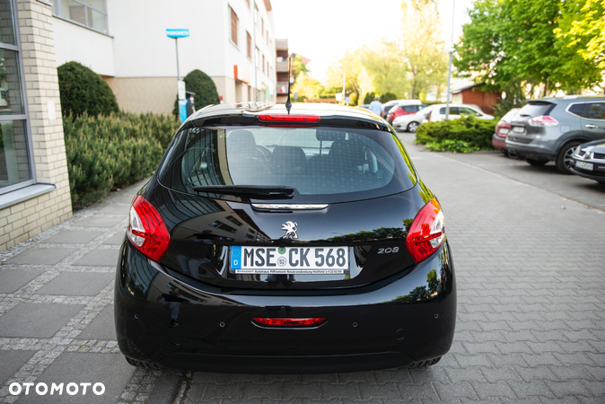 Peugeot 208 1.2 PureTech Active - 12