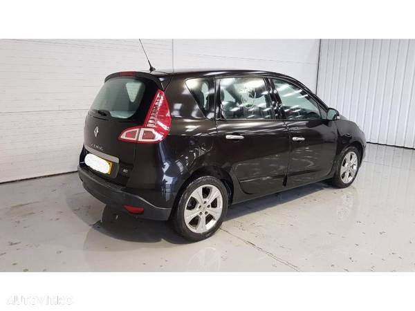 Usa stanga spate Renault Scenic 3 2010 MONOVOLUM 2.0 dCI - 5