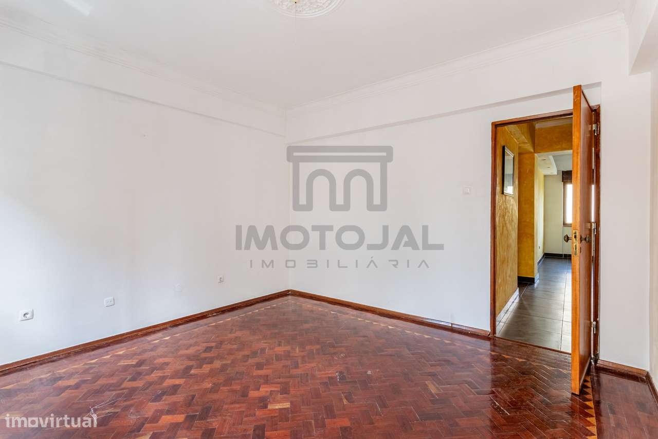 Apartamento T3 com 2 casas de banho - Loures-8