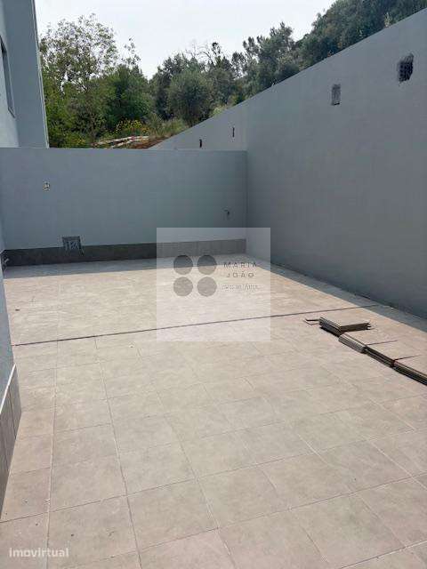 Apartamentos  NOVOS T2 e T3, Local MUITO Sossegado, Excelentes!-2