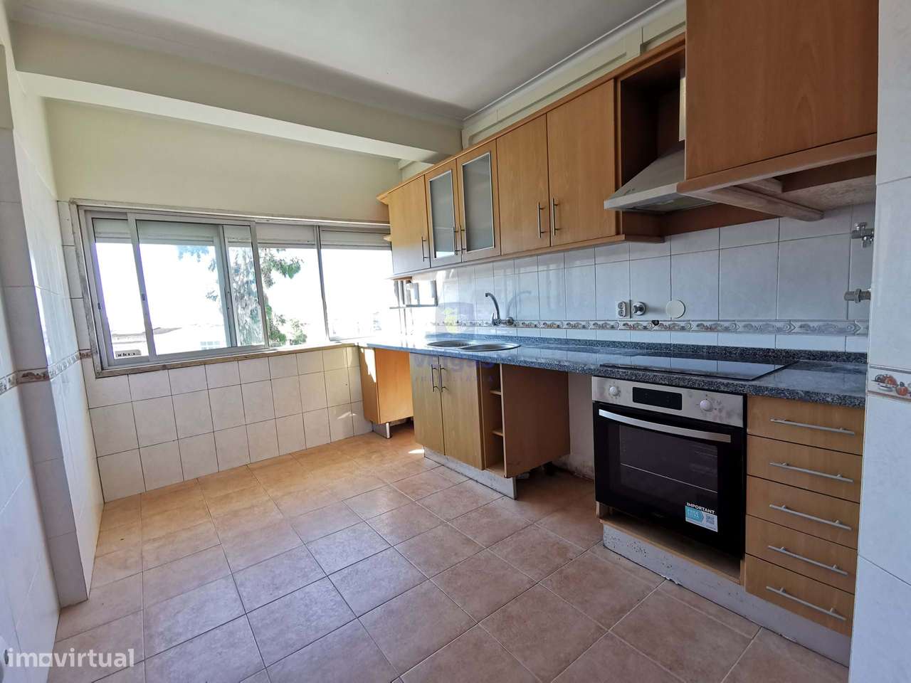 Queluz Apartamento T2 com Boas àreas, Bem Localizado, Pronto a Entrar - Grande imagem: 3/19