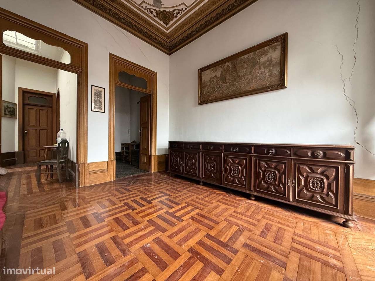 Moradia de Traça Apalaçada com Lojas  no Centro Histórico de Ovar-4