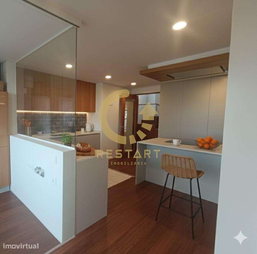 Duplex T4 de Luxo – Modernidade e Espaço no Centro da Trofa - Grande imagem: 5/60