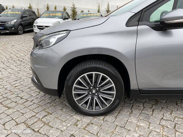 Peugeot 2008 1.2 PureTech Active - 19