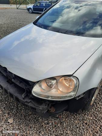 Dezmembrez VW Golf 5 - 1