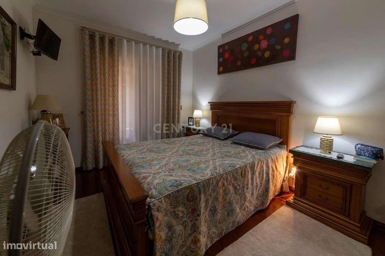 Moradia T3 no Jardim de Cima - Santarém-14