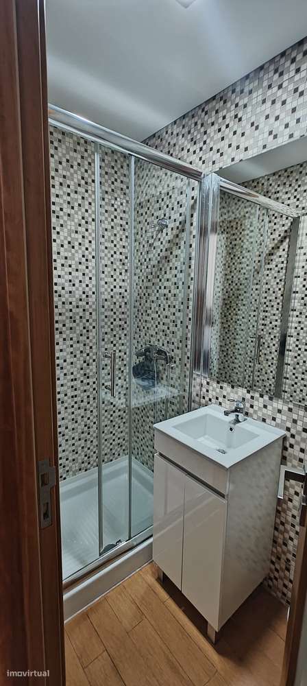 Arrendamento de estúdio T0 na Rua dos Bragas, 284 - Grande imagem: 4/8