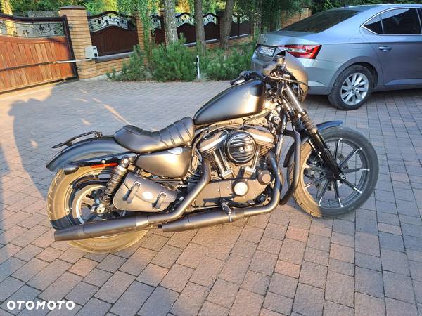 Harley-Davidson Sportster Iron 883 - 1