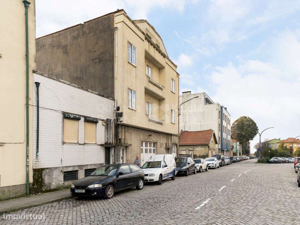Terreno com ruína para demolir e reconstruir Paranhos, Porto - Grande imagem: 5/25