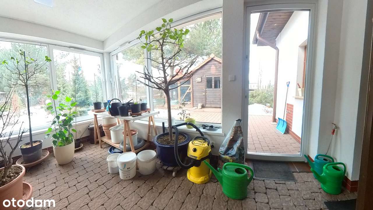 Przestronny dom z 6 pokojami w cichej okolicy-5